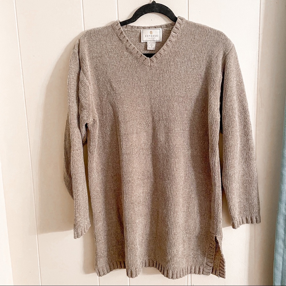 Express Tricot Sweater V-Neck line size  Medium